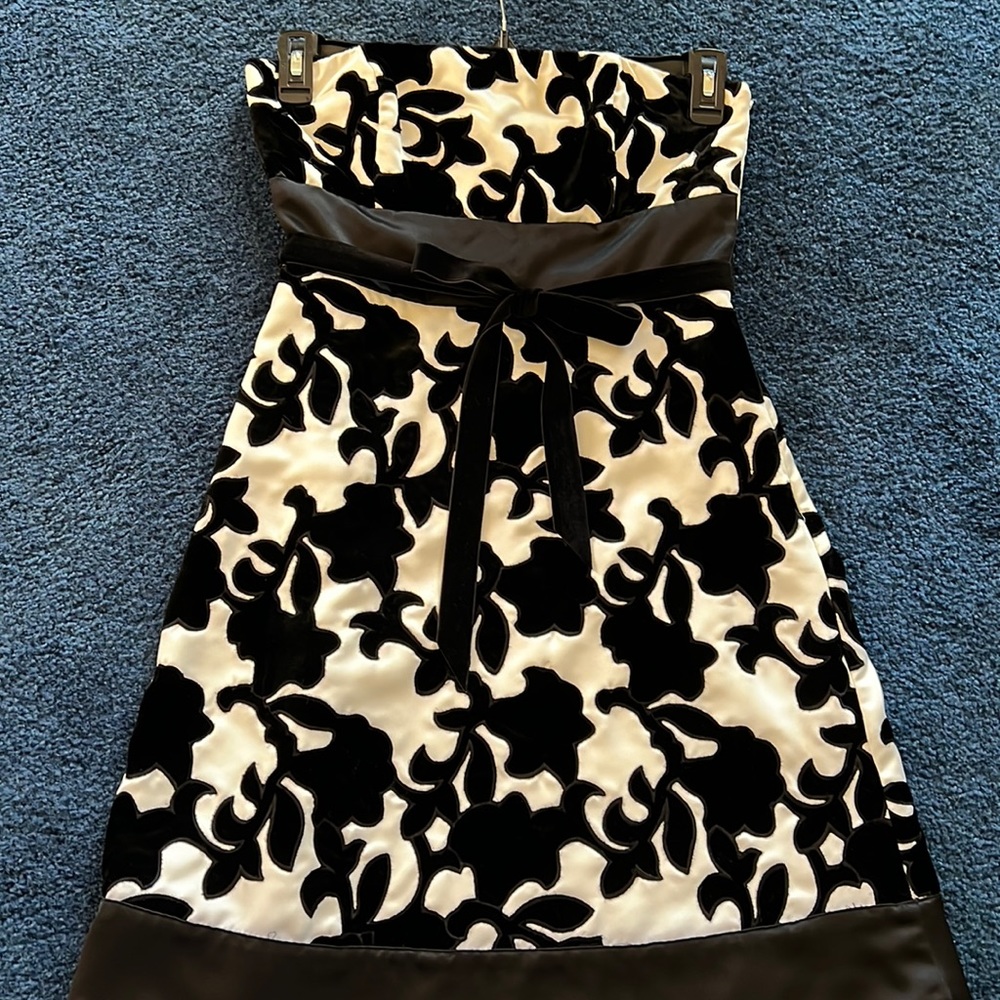 White House Black Market cocktail